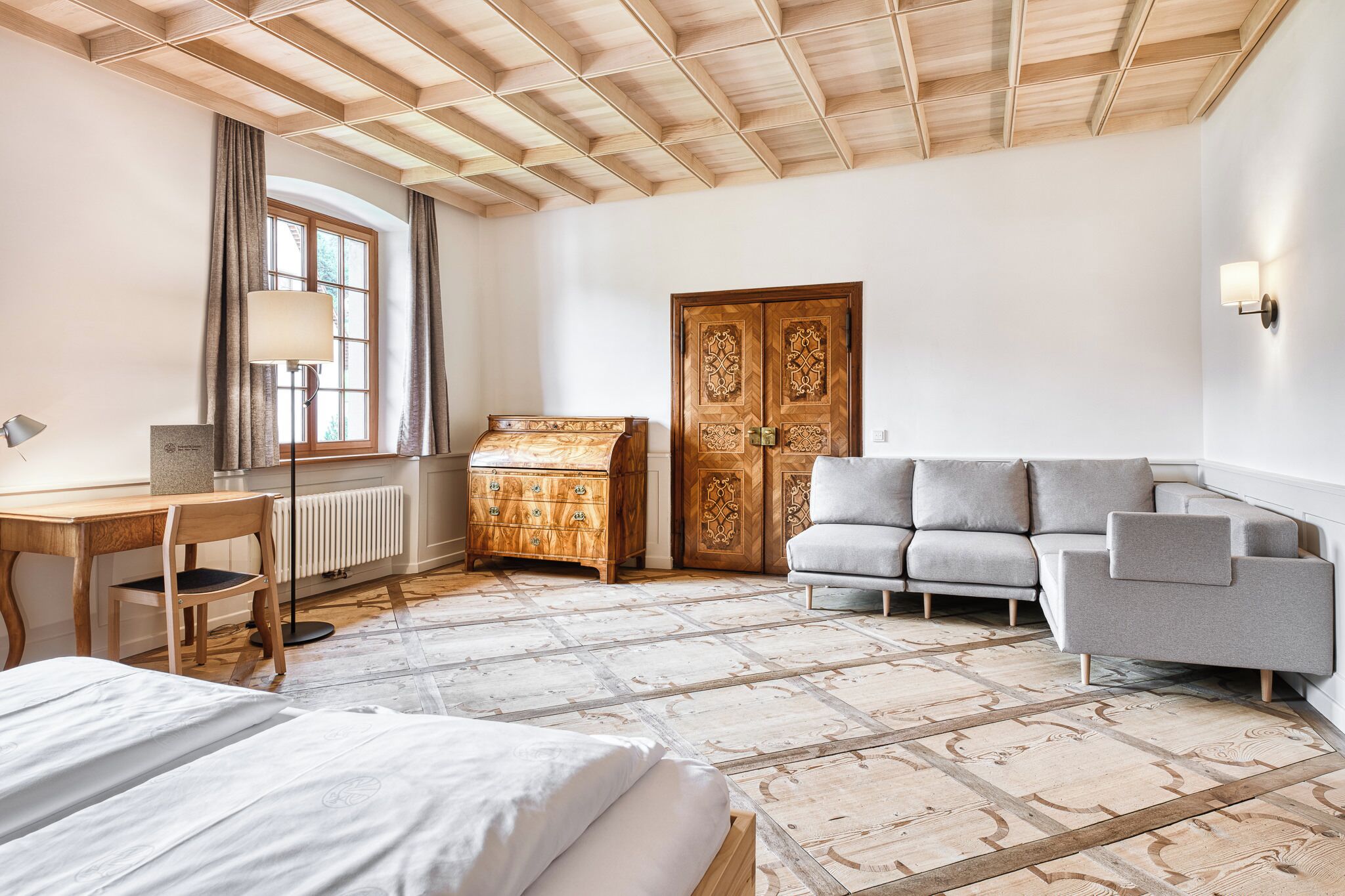 Dobbeltrom – familie, ikke-røyk, bakgårdsutsikt