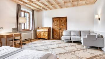 Family Double Room, Non Smoking, Courtyard View