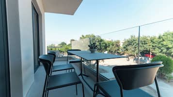 Two Bedroom Apartment with Balcony | Balkon