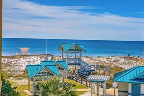 Property grounds - 🌊Gulf Views | FREE Beach Svc | Pools+Splash Pad | Azure 323🌊 (Fort Walton Beach)
