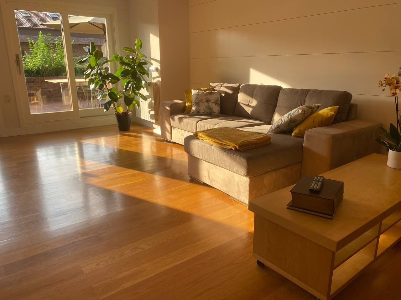 Apartemen, 4 kamar tidur, teras, pemandangan kebun | Lorong
