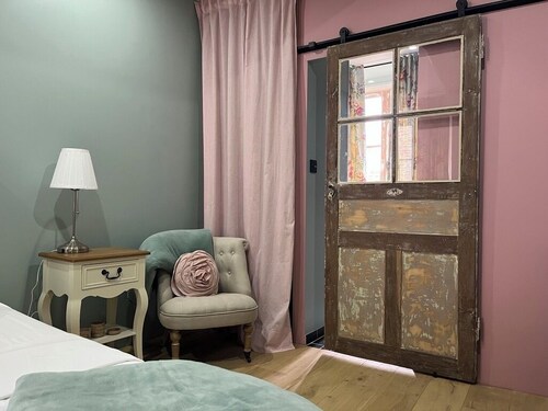 Four beautiful rooms above an Artisan Bakery in Flavigny-sur-Ozerain, heaven