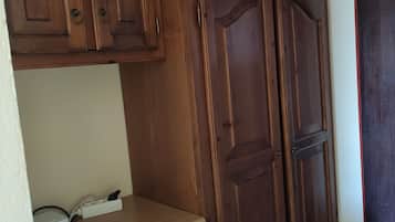 Klassieke kamer, 1 twee- of 2 eenpersoonsbedden, uitzicht op zee | Interieur