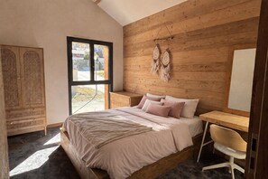 4 bedrooms, WiFi, bed sheets - Magnificent new chalet with garden in the center of the village (Les Houches)