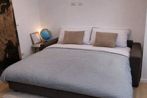 Room - Vrbo Property (Roma)