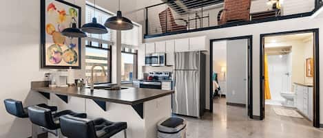 Fridge, microwave, oven, stovetop
