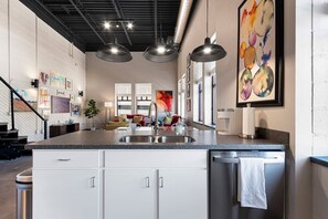 Interior - The Urban Palette - Downtown GB & KI Convention (Green Bay)