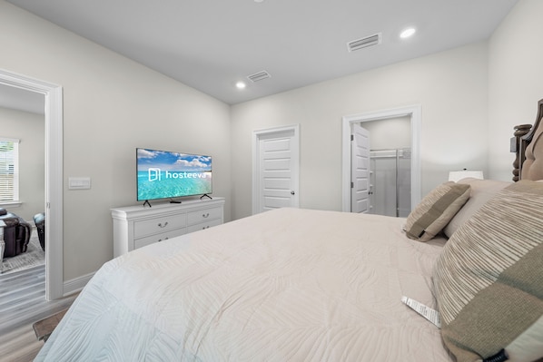 Executive House, 4 Bedrooms, Patio - Marigold House (Foley)