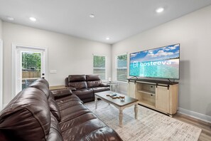 Executive House, 4 Bedrooms, Patio | Living room - Marigold House (Foley)