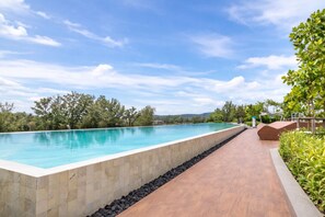 Pool - Luxury 2BR in Laguna•Golf View•Skypark Pool (Choeng Thale)