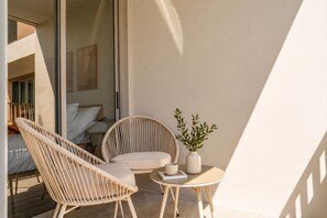 Terrace/patio - Luxury 2BR in Laguna•Golf View•Skypark Pool (Choeng Thale)