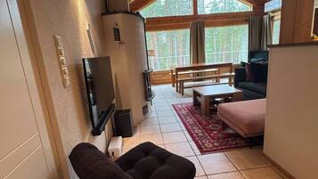 Villa, 3 Bedrooms, Balcony, Mountain View | Living area