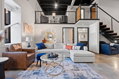 The Moderne at 216 - Downtown GB & KI Convention