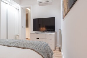 2 Schlafzimmer, Bügeleisen/Bügelbrett, Bettwäsche