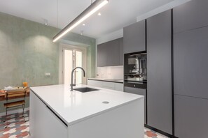 Dishwasher - Stylish Apartment in the Heart of Malasaña (Madrid)
