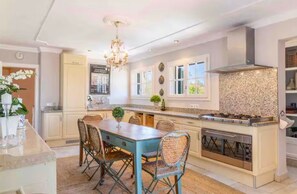 Private kitchen - Villa 'Son Gil - Garriga De Dalt' with Private Pool, Wi-Fi and Air Conditioning (Sa Cabaneta)