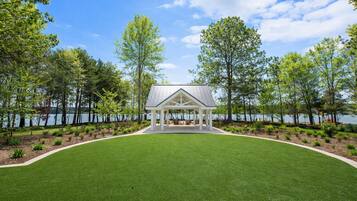 House, Multiple Beds (Paddle Pointe) | Property grounds