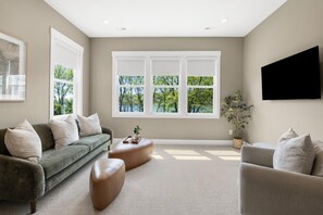 House, Multiple Beds (Paddle Pointe) | Living area - Paddle Pointe (Sherrills Ford)