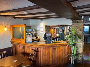Bar (in der Unterkunft)