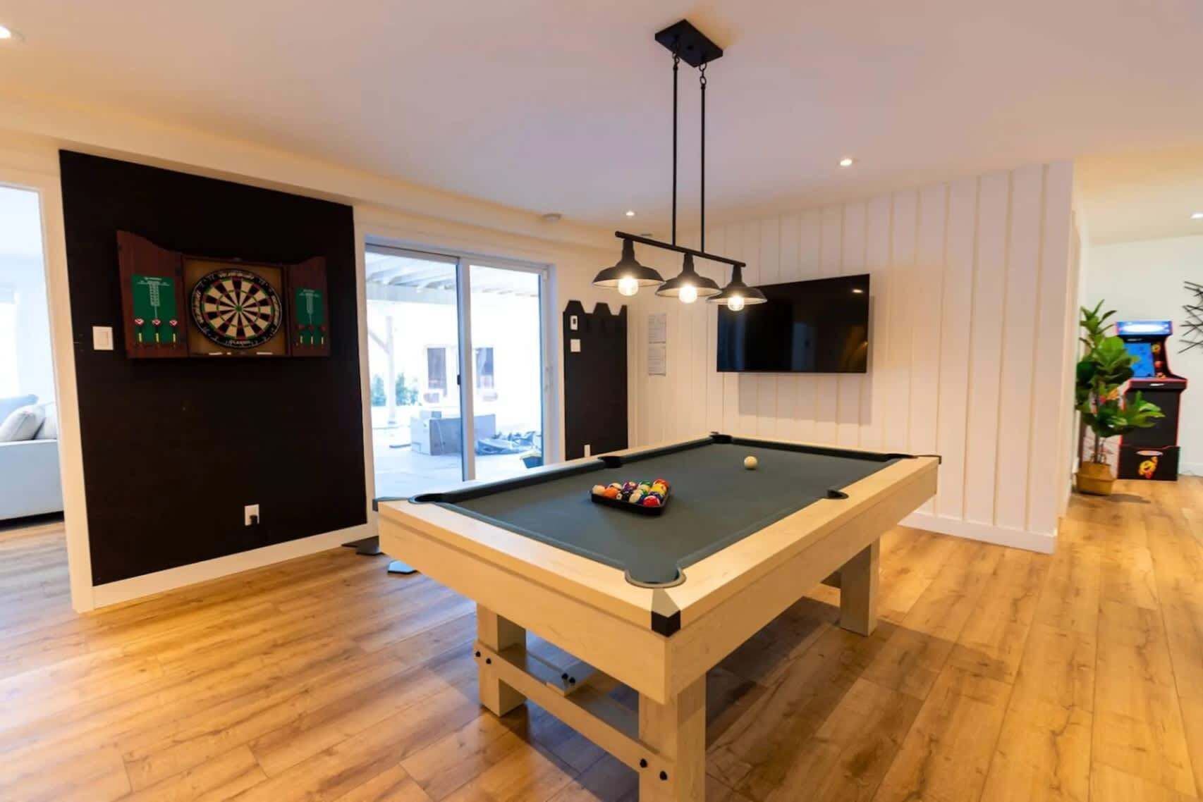 Spa & Sauna, Pool Table & Game Room  - Le Perche - Laurentides