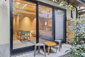 基本四人房, 多張床, 非吸煙房, 私人浴室 | 露台/庭院