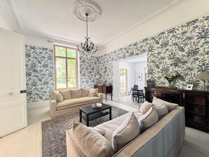 Smart TV, ping pong - Villa Monplaisir – Pool, Billiards, Peaceful (Avignon)