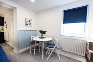 Dining - Guestz at The Wellington (Blackpool)