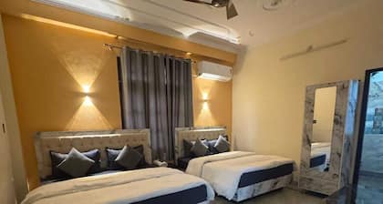Welcome to Bhagirathi Residency, your serene retreat in the heart of Rishikesh.