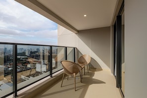 Superior Double Room, City View | Lanai