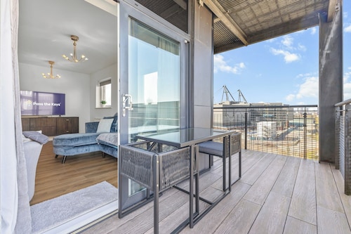 Manchester 2Bed · Co-op Live & Etihad Views - Pass the Keys