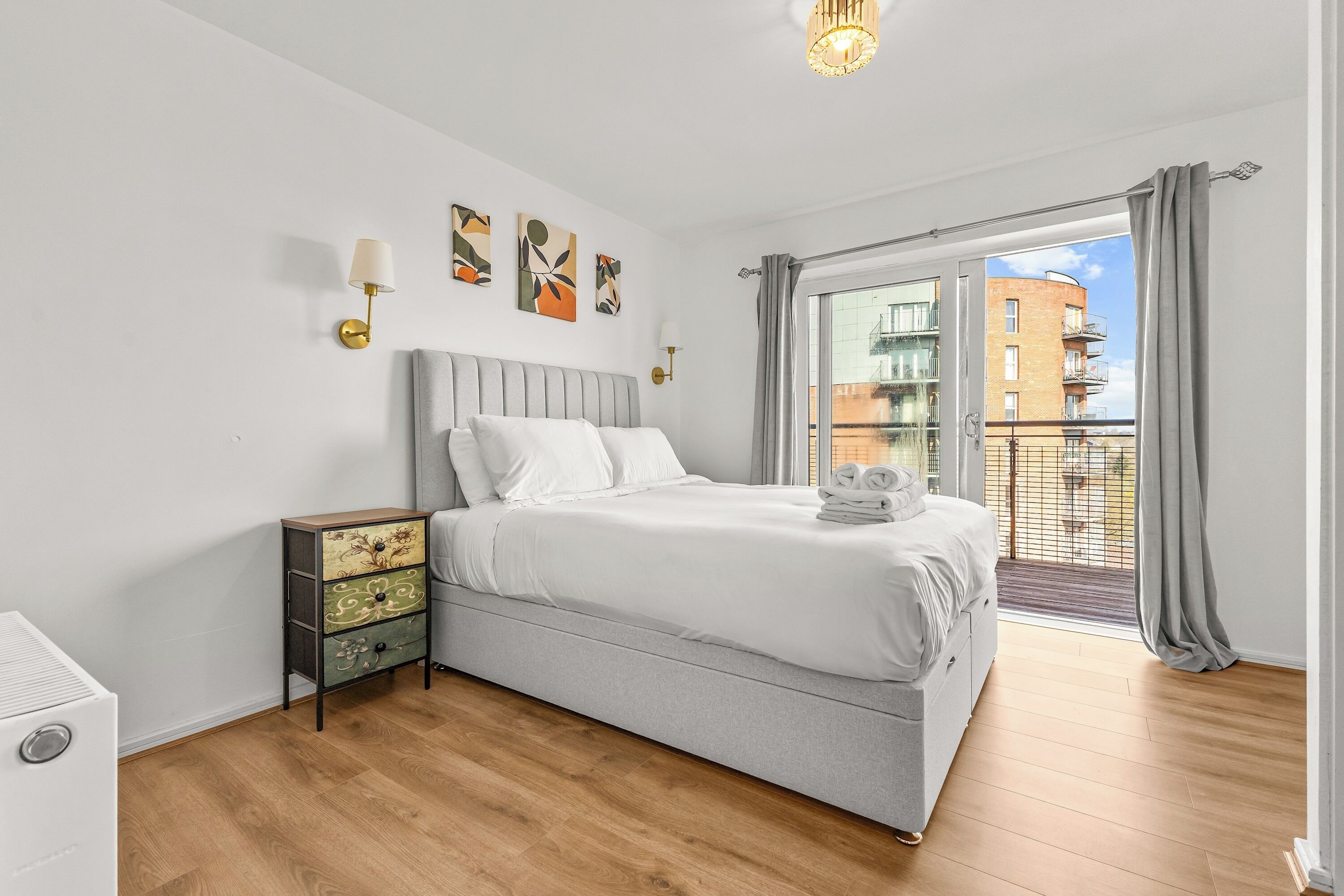 2 bedrooms, iron/ironing board, free WiFi, bed sheets