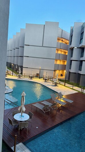 Pool - Deluxe beachfront apartment on Carneiros beach, complete resort for up to 4 people. (Tamandaré)