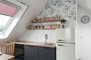 Réfrigérateur, four, plaque de cuisson, lave-vaisselle