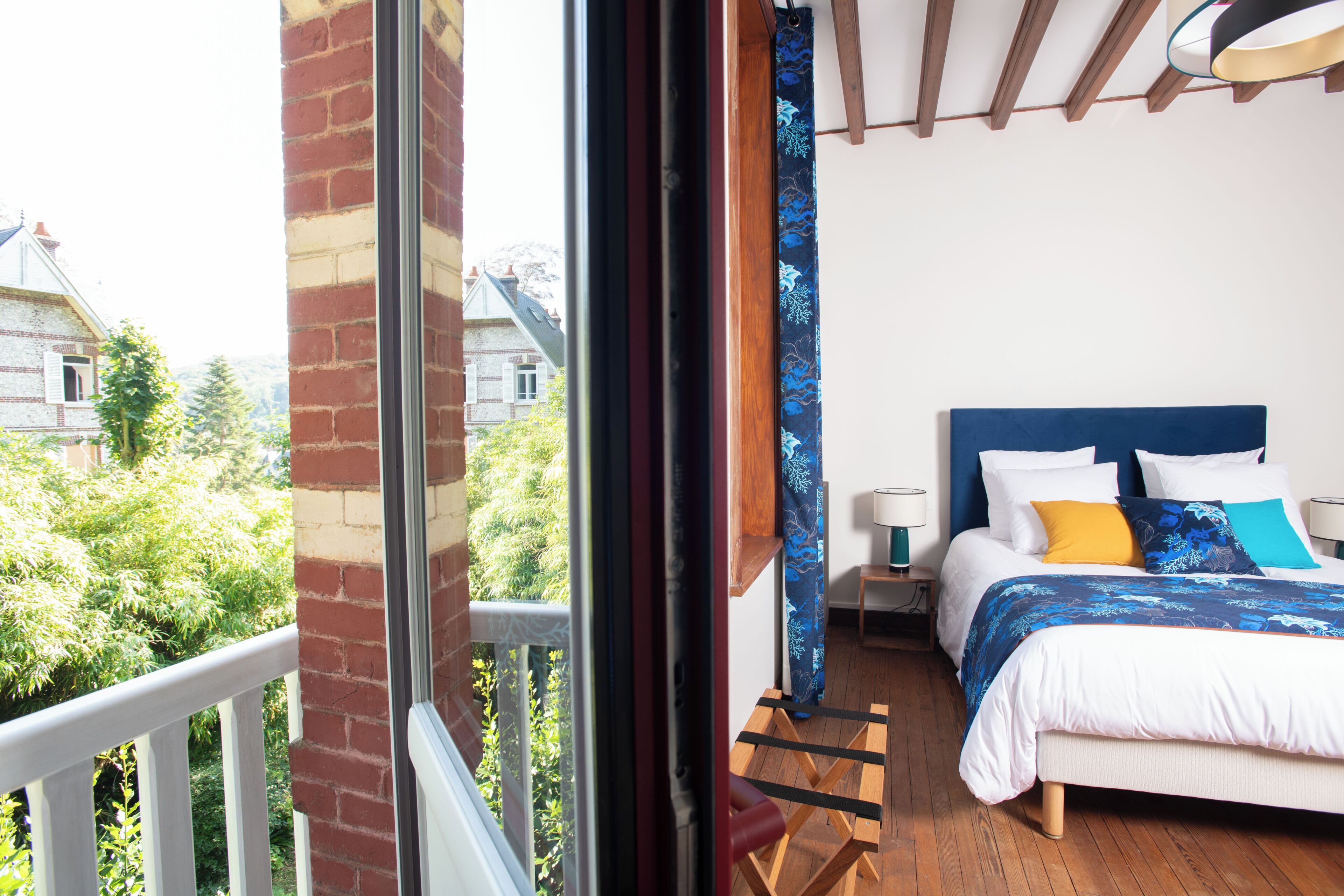 Deluxe Double Room, Garden View