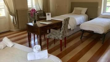 Family Quadruple Room, Balcony, City View