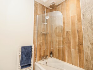 Shower - 4 Copse Lane (Freshwater)