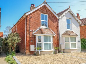 Exterior - 4 Copse Lane (Freshwater)