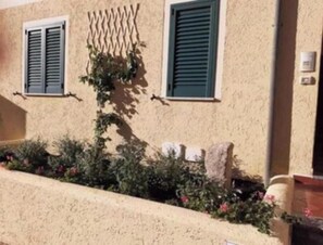 Exterior detail - Bilo Corallo - Cozy Two Bedroom Apartment 500 m from the Beach and Center (Santa Teresa Gallura)