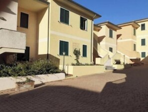 Exterior - Bilo Corallo - Cozy Two Bedroom Apartment 500 m from the Beach and Center (Santa Teresa Gallura)