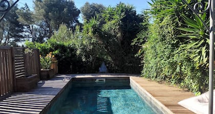 Charming house close to beaches and shops,