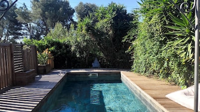 Charming house close to beaches and shops,