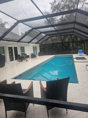 Pool - Luxury entire 4-bedroom house with Pool & Spa,Palm Beach Gardens.close to ocean, (Palm Beach Gardens)