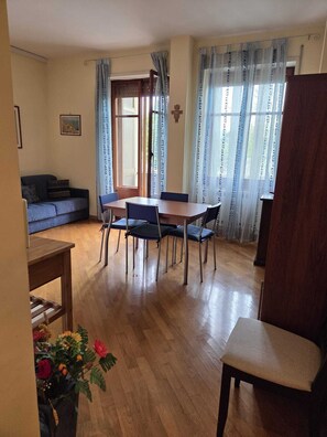 Dining - Melissa Apartment - 10 Minutes from the Historic Center (Firenze)