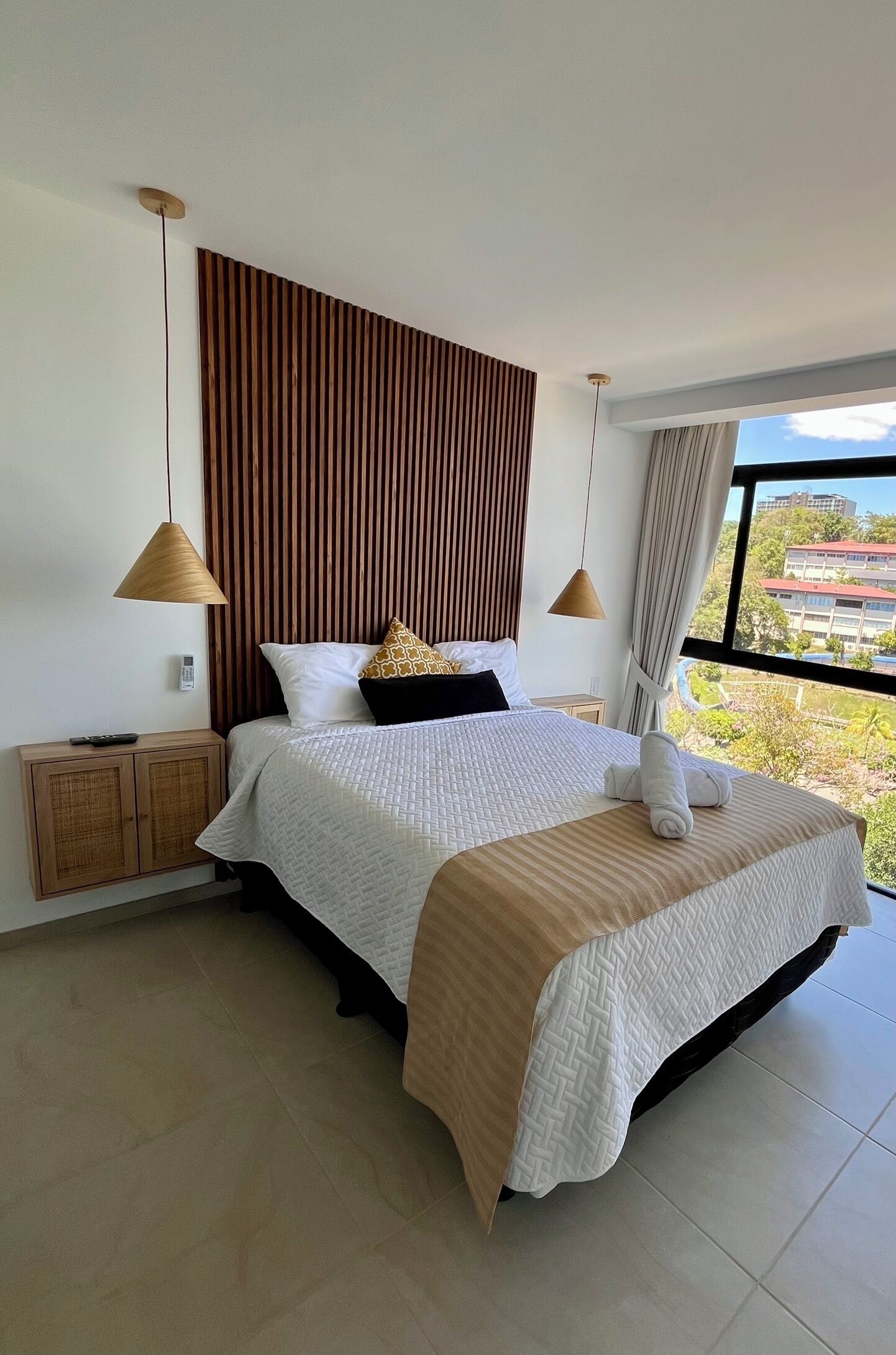 2 bedrooms, iron/ironing board, WiFi (free), bed sheets