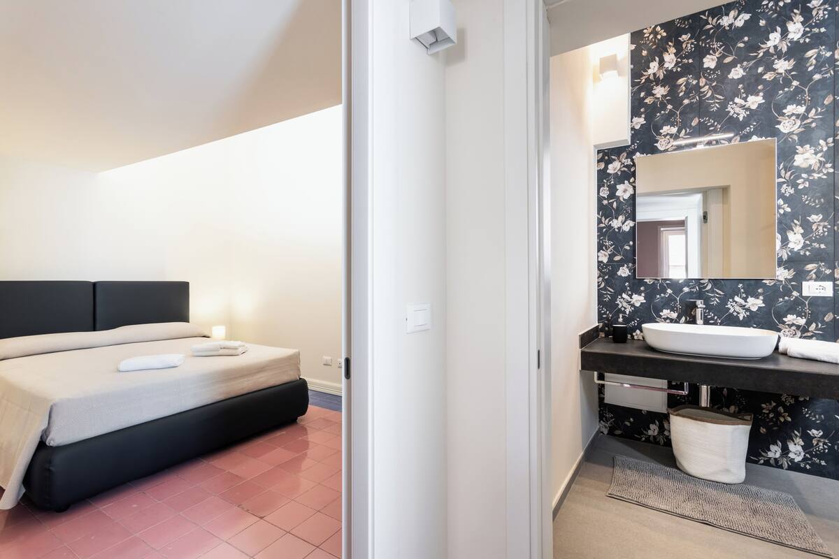 Leilighet – premium, balkong | Minibar, skrivebord, blendingsgardiner og wi-fi (inkludert)