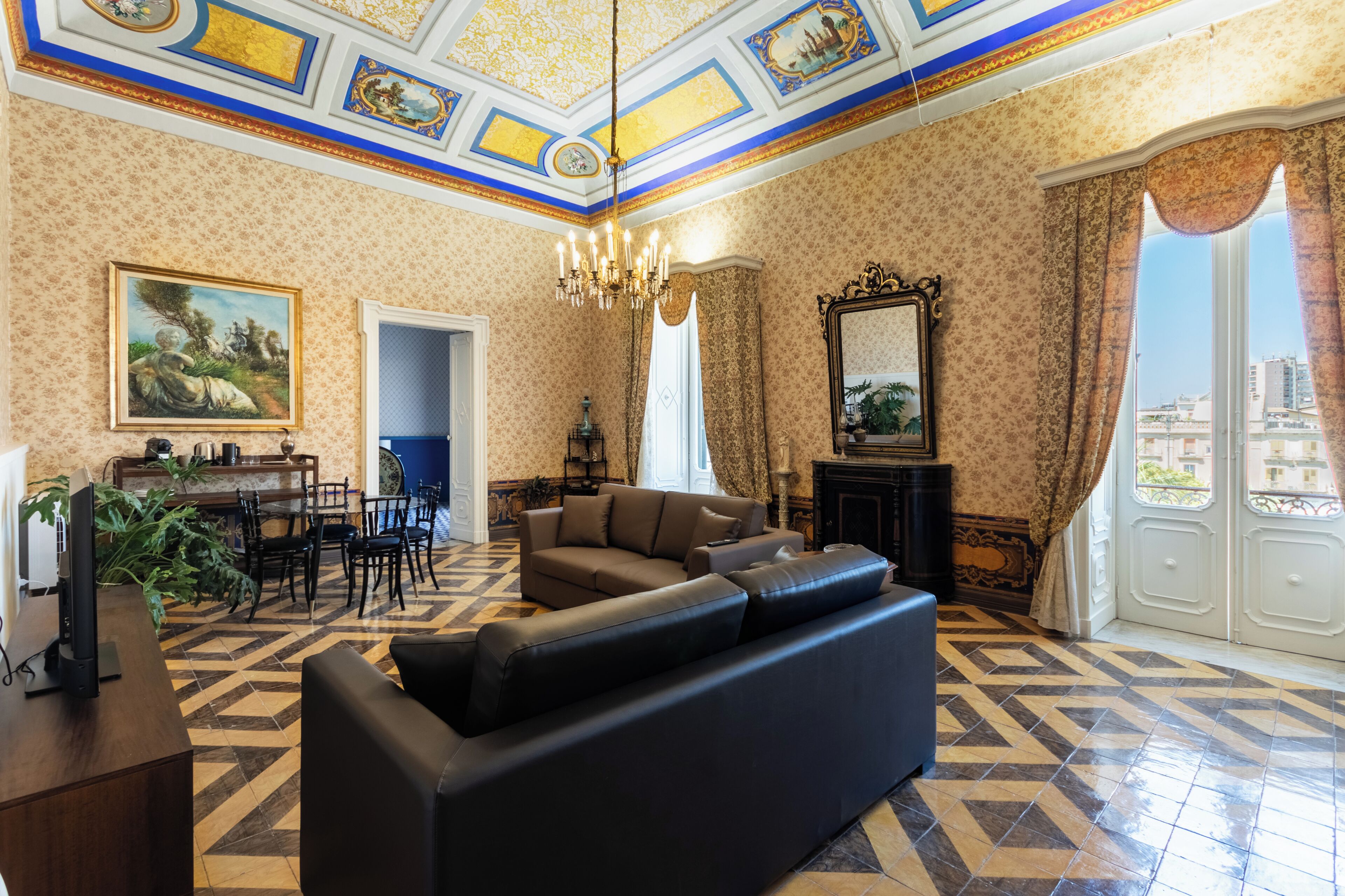 Presidential Studio Suite, Balcony, City View | Living area