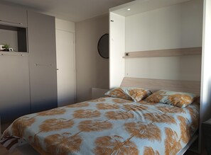 Iron/ironing board, bed sheets - Apartment with balcony near the beach (Le Touquet-Paris-Plage)
