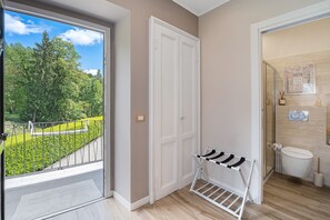Bruser, hårtørrer, håndklæder