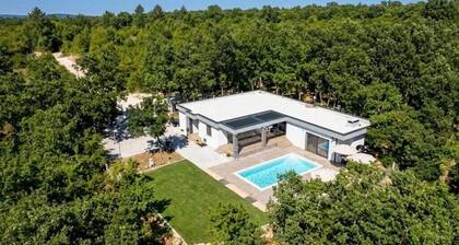 Luxury Four Bedroom Villa