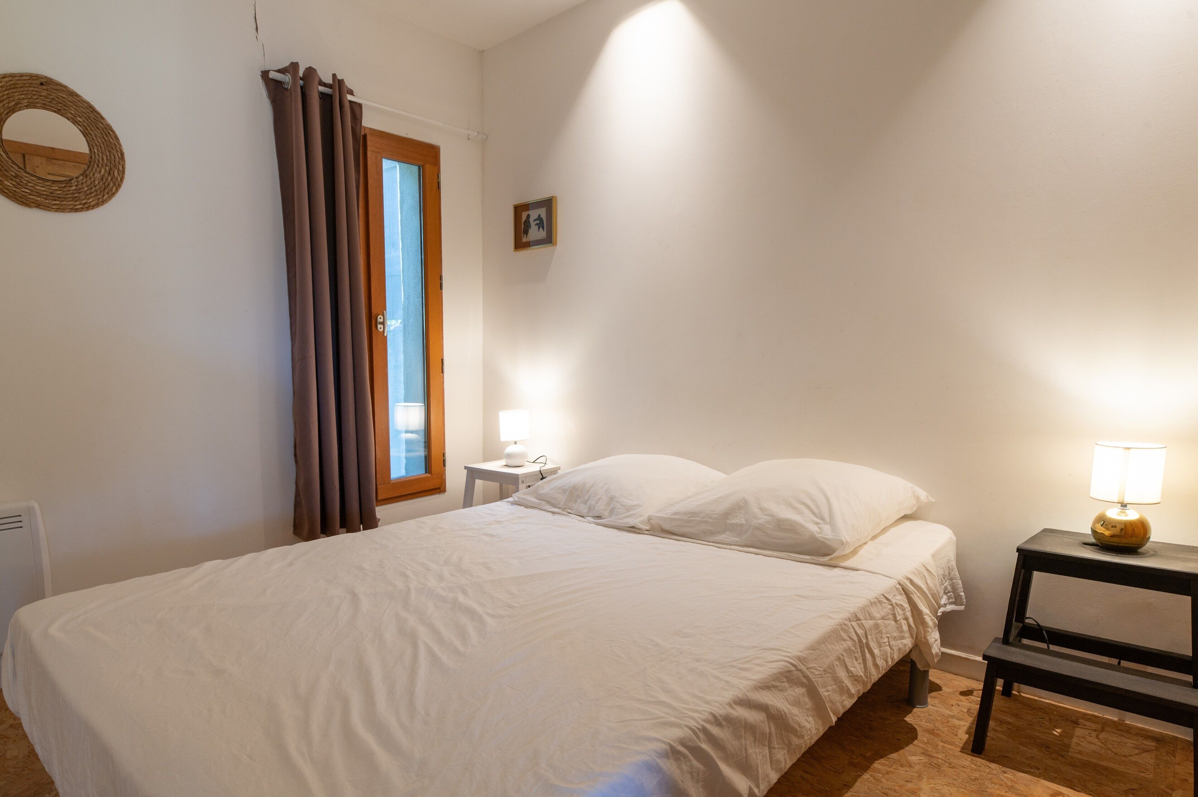 2 bedrooms, WiFi, bed sheets